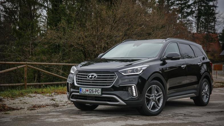 Hyudai Grand Santa Fe