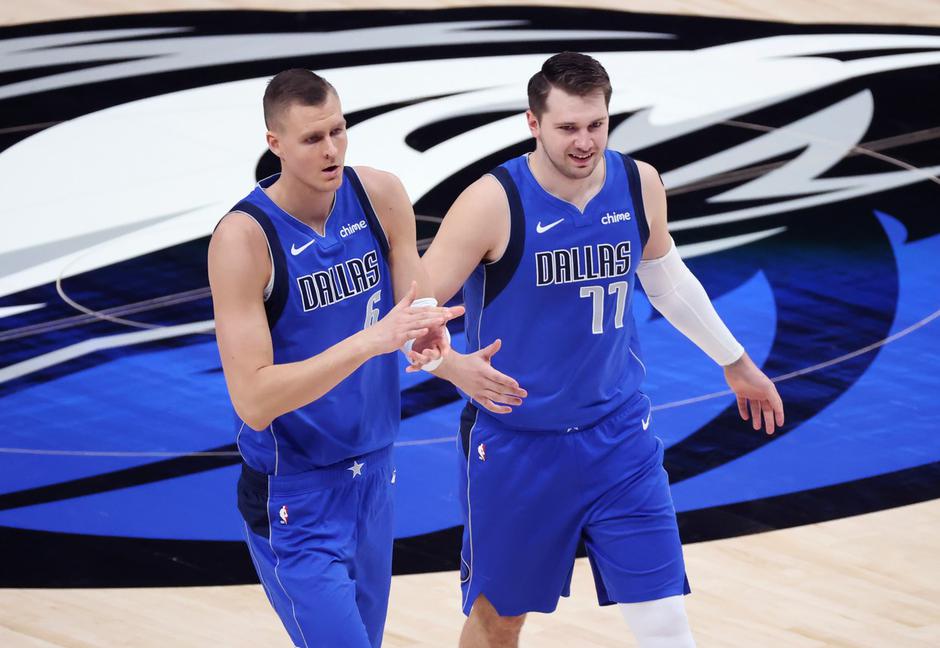 Luka Dončić in Kristaps Porzingis | Avtor: Profimedia