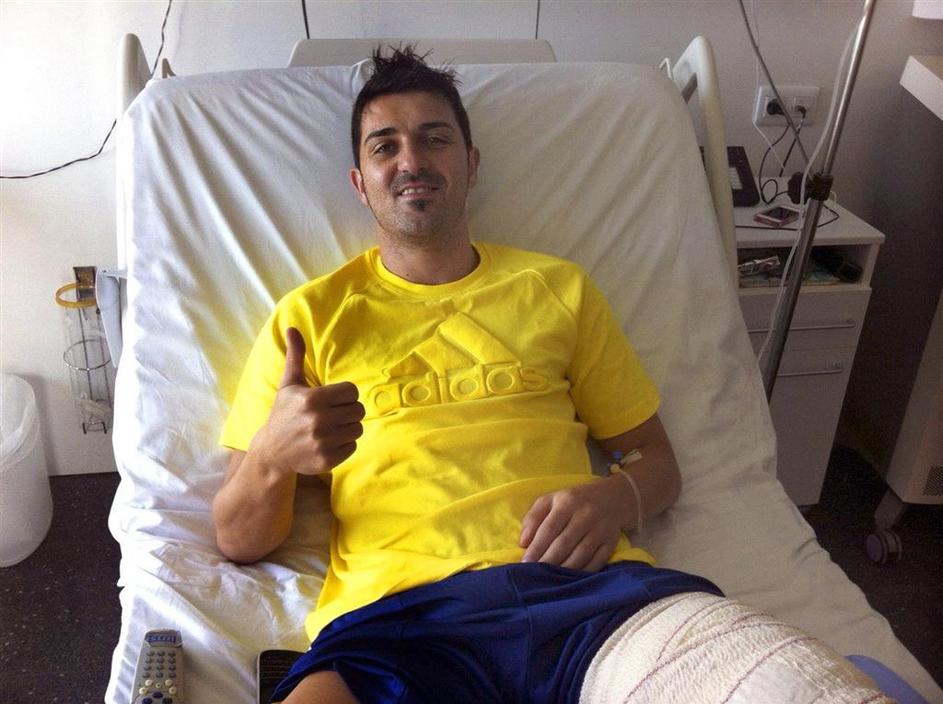 David Villa zlom noge mavec gips bolnišnica okrevanje 