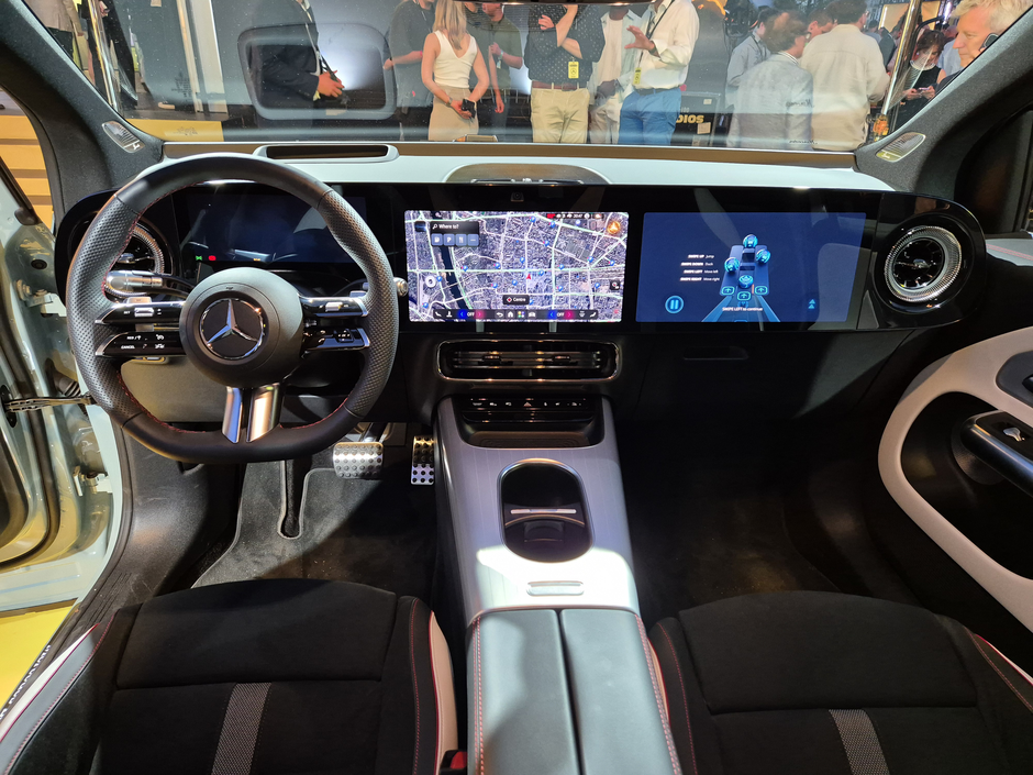Na premieri nove generacije mercedes-benz GLA | Avtor: Gregor Prebil