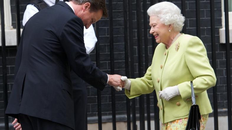 David Cameron kraljica Elizabeta II.