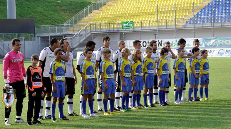 Cesár (prvi z leve) je tekmo proti Celju začel kot kapetan. (Foto: Gregor Katič)