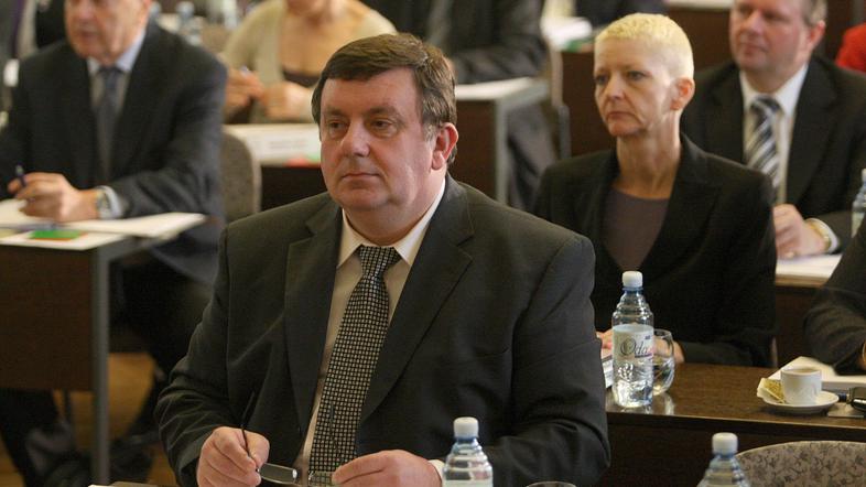 Finančni načrt je bil narejen na "knap", priznava prvi mož zdravstvene blagajne 