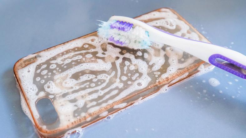 Čiščenje telefona