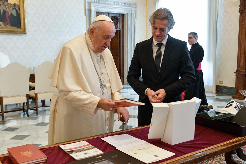 Papež Frančišek in Robert Golob