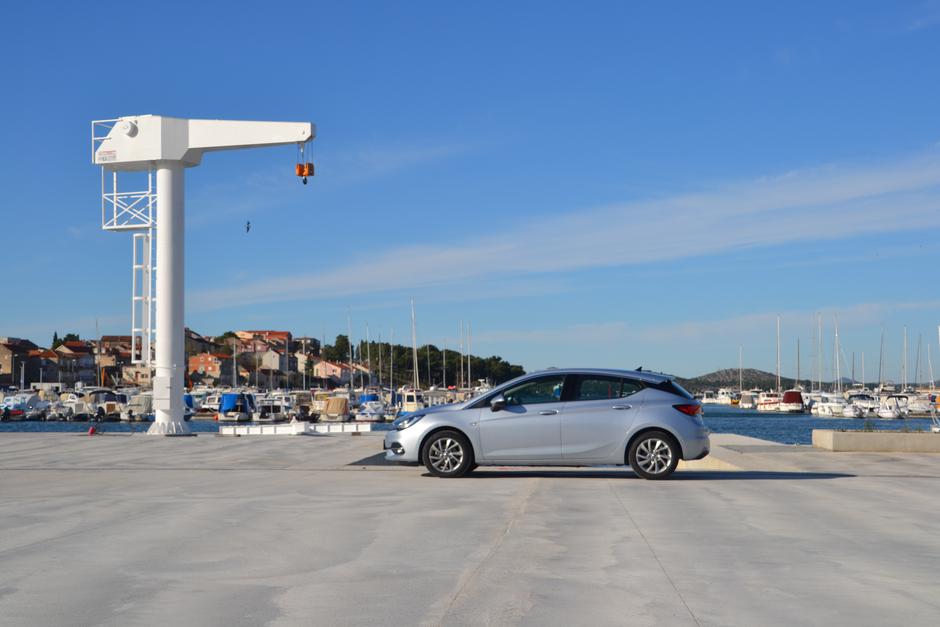 Prenovljena opel astra | Avtor: Gregor Prebil