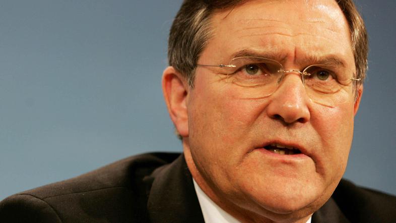 Franz Josef Jung bi dal ukaz za sestrelitev ugrabljenega letala.