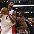 Chris Bosh je k prepričljivi zmagi Toronta prispeval 27 točk.