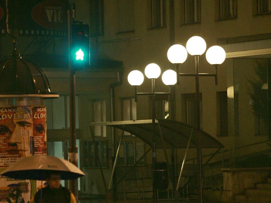 Javna razsvetljava še vedno upravlja mestno javno razsvetljavo, čeprav je bil ob | Avtor: Žurnal24 main