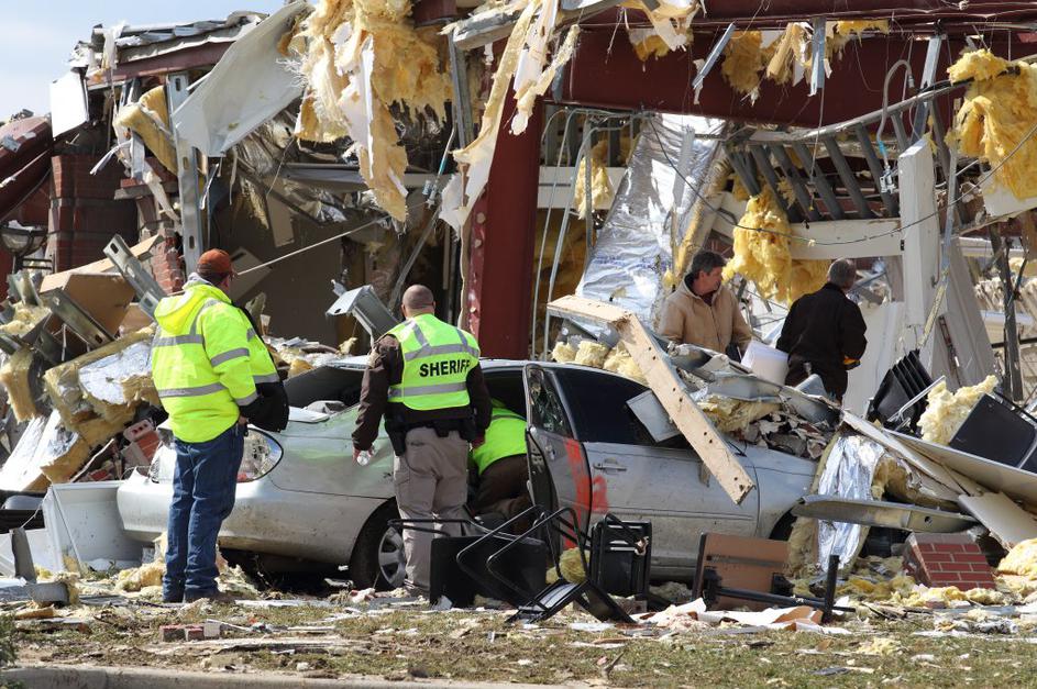 Opustošenje po divjanju tornadov