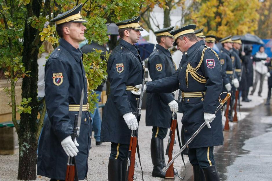 vojska | Avtor: Saša Despot