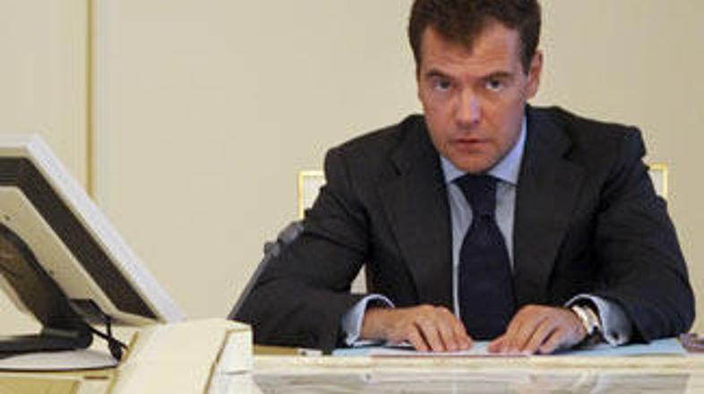 V svojem govoru je Medvedjev navedel podatek, da se po trditvah strokovnjakov št