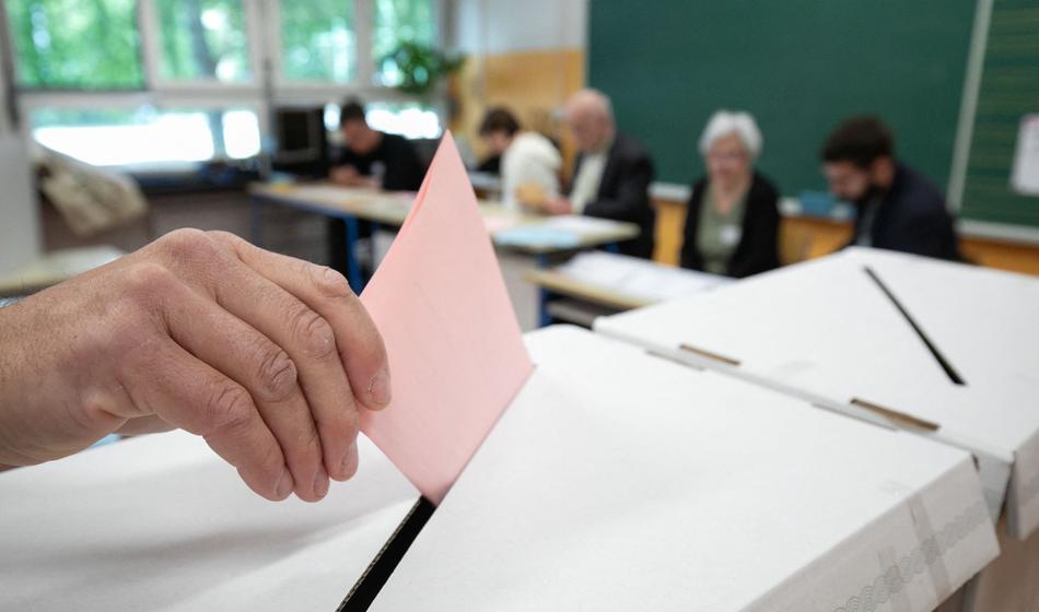 Preobrat pred glasovanjem: DVK odločila o ugovoru SDS