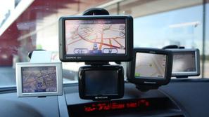Ali uporabljate navigacijsko napravo v avtomobilu? (Foto: Miha Pečoler)