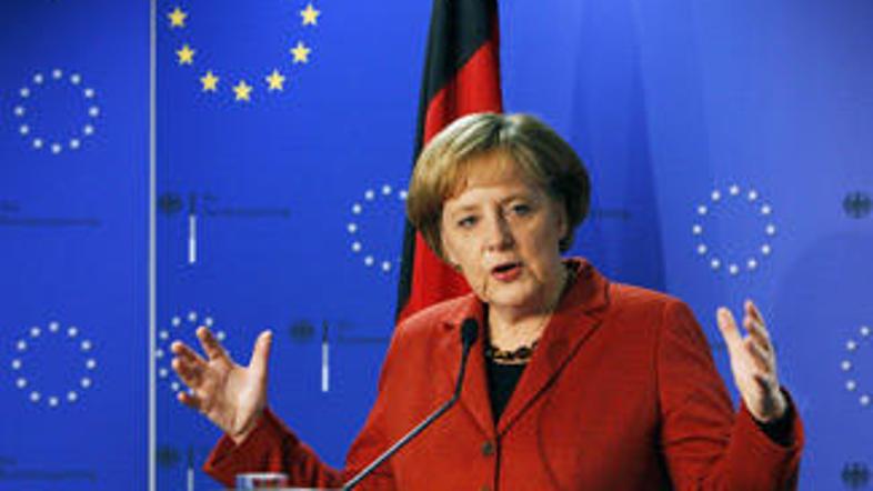 Angela Merkel vztraja pri tem, da se morajo Grki disciplinirati. (Foto: Reuters)