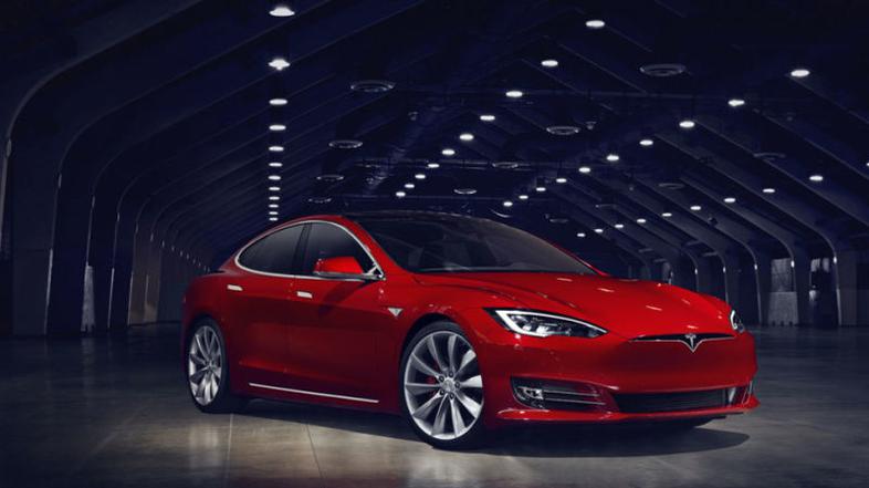 Tesla S