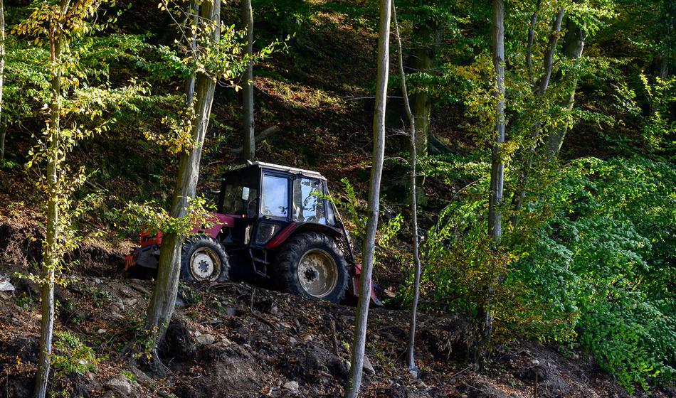 Tragedija pri Mariboru, ugasnilo je življenje 18-letnika