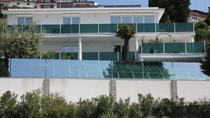 Iz te vile prvotni lastniki niso odšli prostovoljno; zgodbe s Tošičem ne želijo 