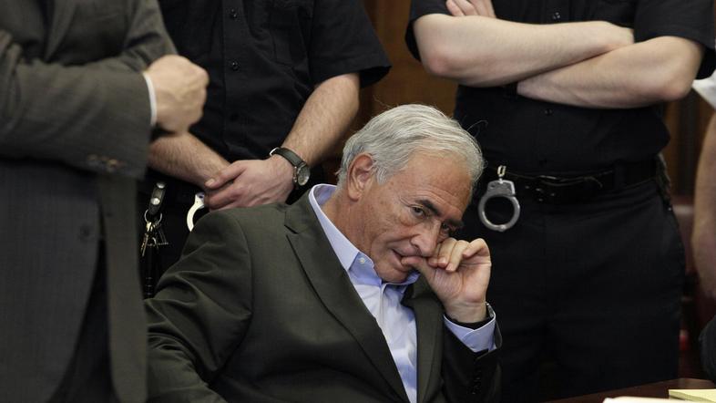 Strauss-Kahn je osumljen spolnega napada na sobarico v enem izmed newyorških hot
