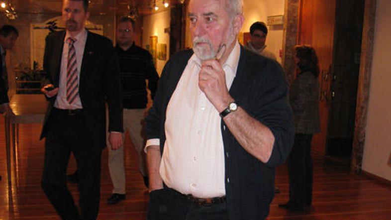 Kranjski svetnik Stane Boštjančič bo zahteval poročilo o ekskurziji.