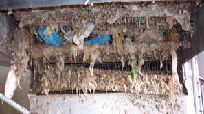 Odpadki  kanalizacija  vlažilni robčki  stranišče