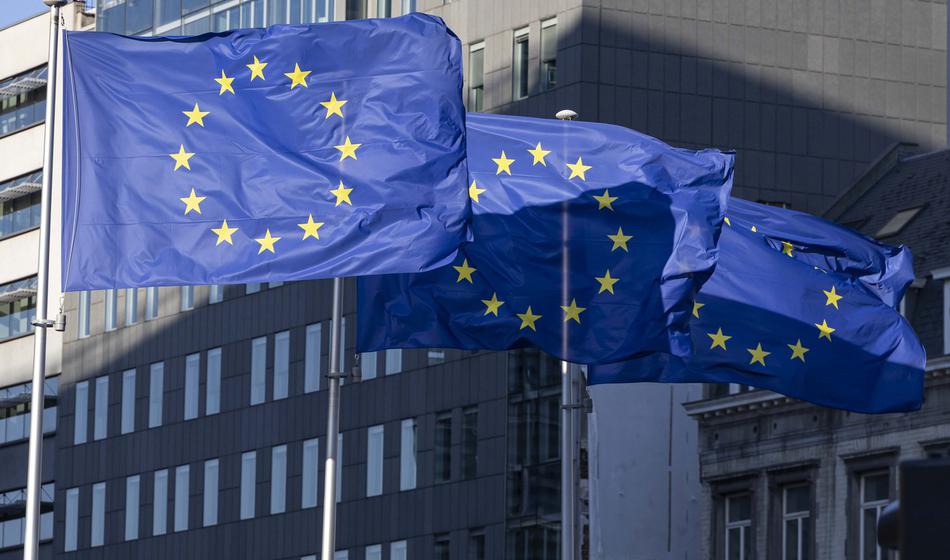 Evropska komisija zaradi 900-milijonskega posla pod drobnogledom