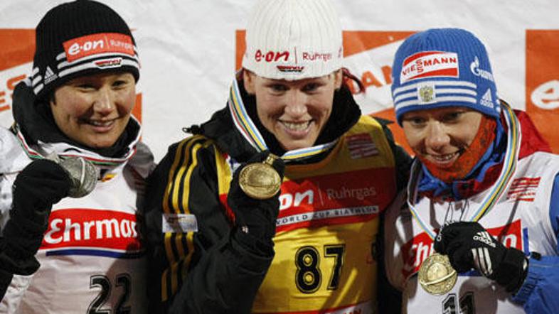 Dobitnice kolajn so žlahtne kovine s ponosom pokazale.