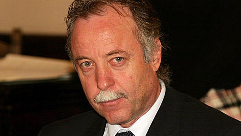 "Vaš informator je nezanesljiv in me želi očitno le blatiti," pravi Zdravko Hoče