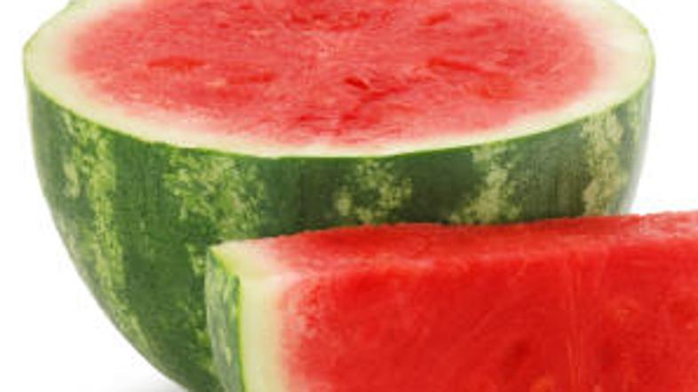 Košček lubenice za dolgo vročo noč.