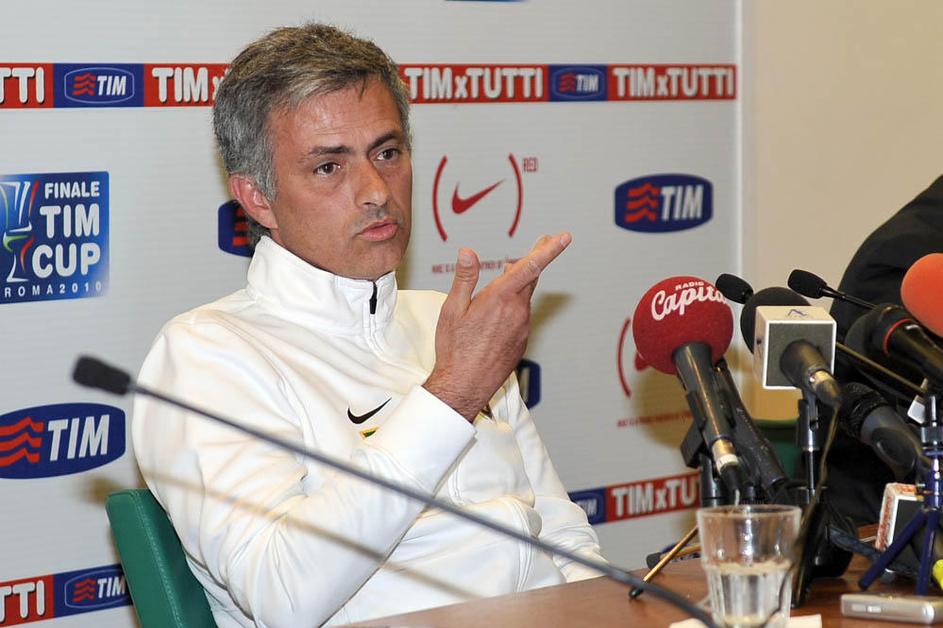 Jose Mourinho zagotavlja, da se z Realom ni dogovoril o sodelovanju. (Foto: EPA)