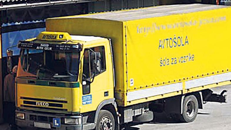 Ocenjevalec se je odzval na očitek inštruktorja med samo vožnjo, češ da zavaja k