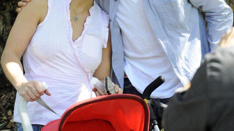 Ali ima Britney po Jasonovem mnenju sploh kaj talenta? (Foto: Flynet/JLP)