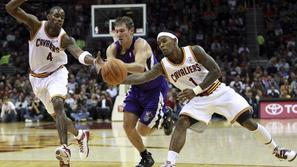 Beno Udrih še naprej igra odlično, a Kraji vseeno zbirajo poraze. (Foto: Reuters