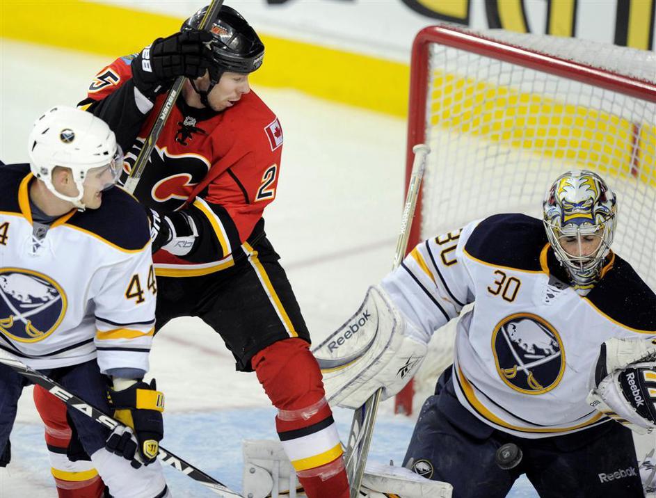 Andrej Sekera David Moss Ryan Miller