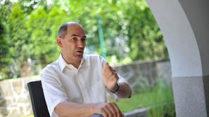 slovenija 16.06.11, Janez Jansa, SDS, intervju, intervju na sedzu stranke, foto: