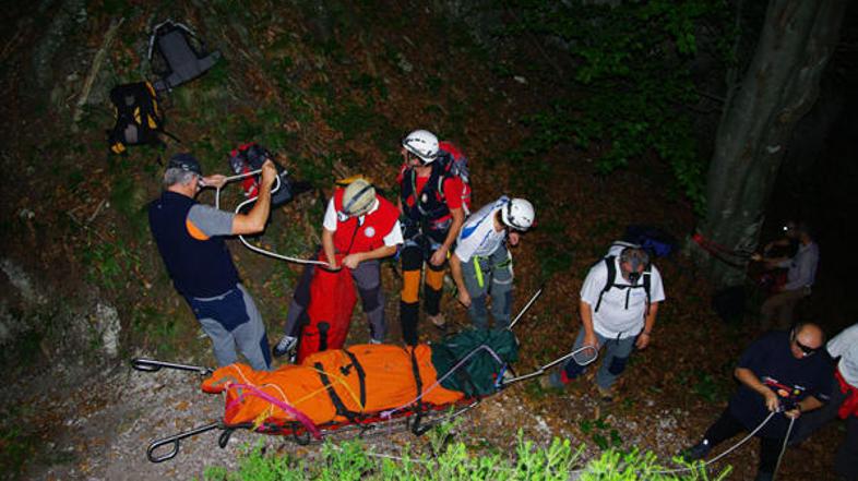 V torek nekaj po 23. uri so v bližini Cerkovnega vrha v Občini Idrija našli obča