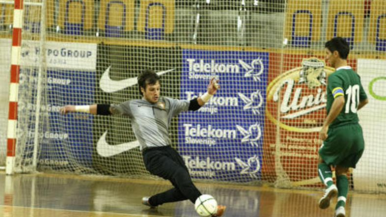 futsal1_164_despot