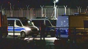 Policija na letališču v Hamburgu
