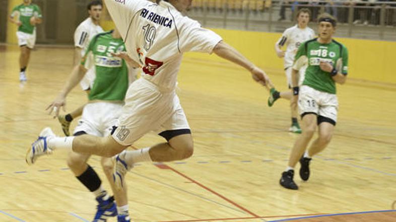 Ribniški rokometaši se vračajo med prvoligaše.