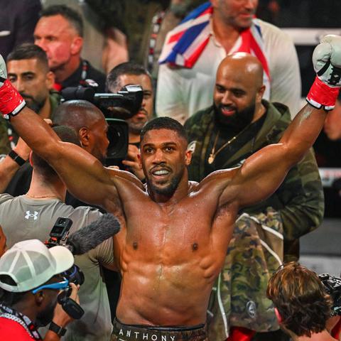 Anthony Joshua vs Jake Paul