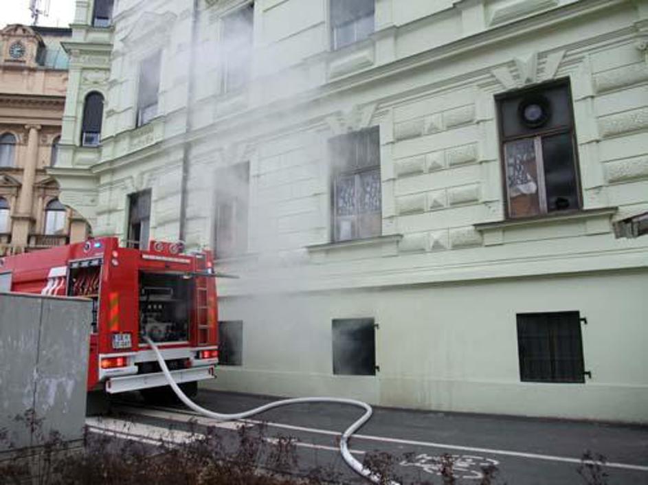 Zagorelo je v stavbi na Cankarjevi ulici v Celju.