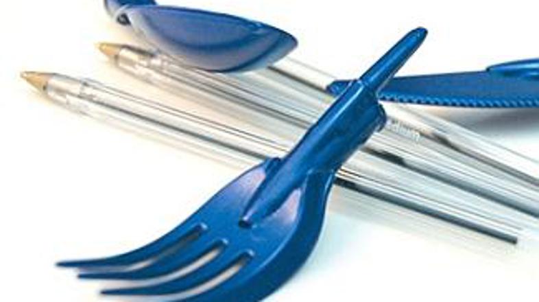 Nožek, vilice, žlica in kuli - štiri v enem!