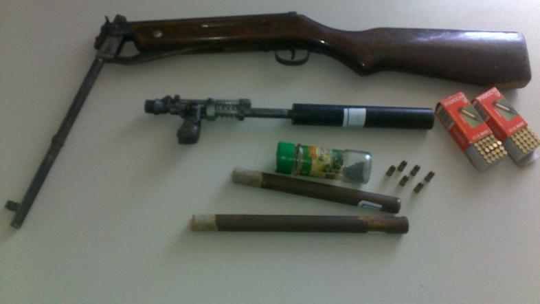 Zasežena droga in orožje 