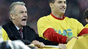 Švica Slovenija kvalifikacije za SP 2014 Stade de Suisse Bern Schär Schaer