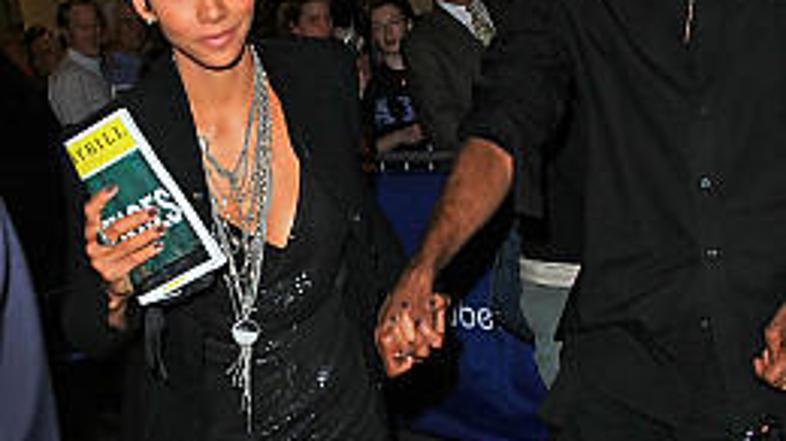 Halle z novim ljubimcem?