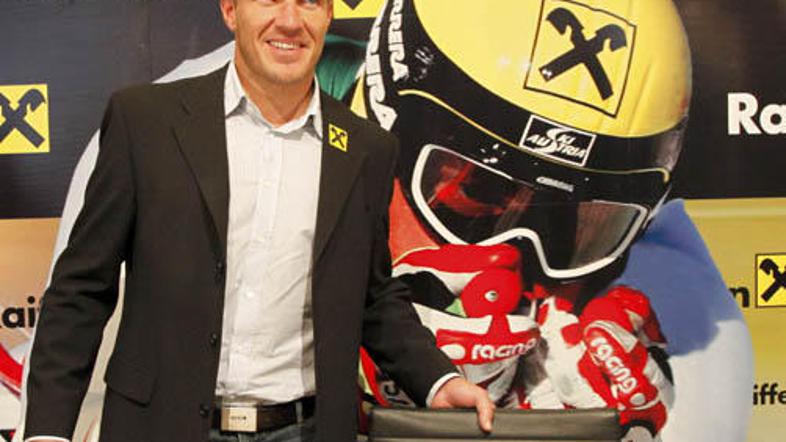 Hermann Maier, zmagovalec 54 tekem svetovnega pokala, na današnji novinarski kon