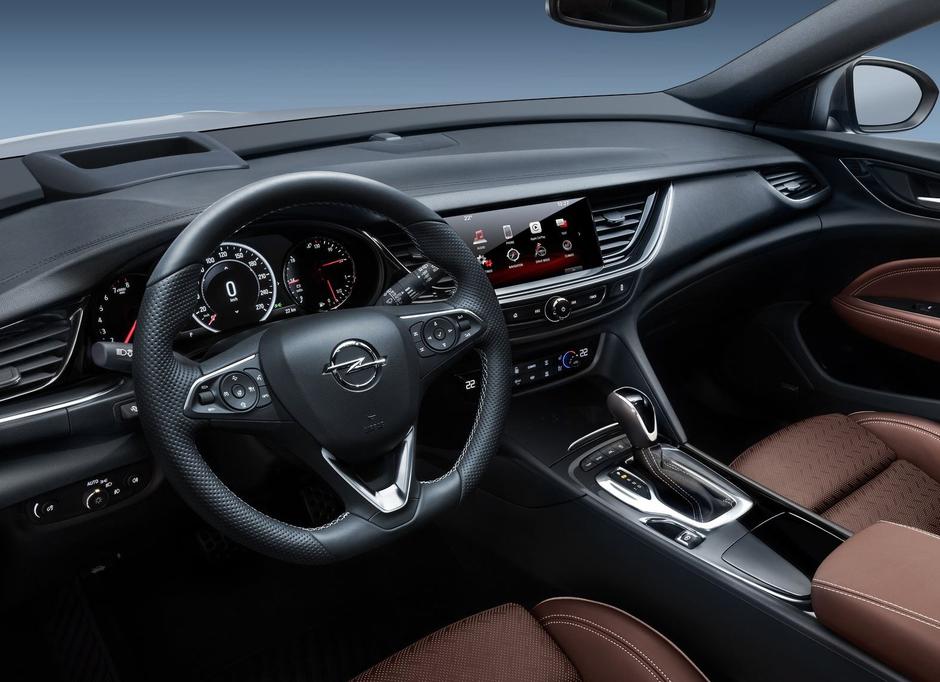 Prenovljena opel insignia | Avtor: Opel