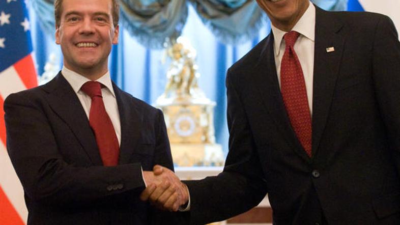Medvedjev je prepričan, da bo srečanje z Obamo prineslo otoplitev odnosov med dr