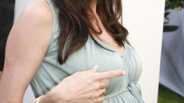 angelina jolie flynet 160508