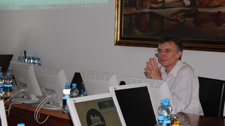 Danijel Rebolj pričakuje, da bo seja prihodnji teden sklepčna, senatorje pa pozi